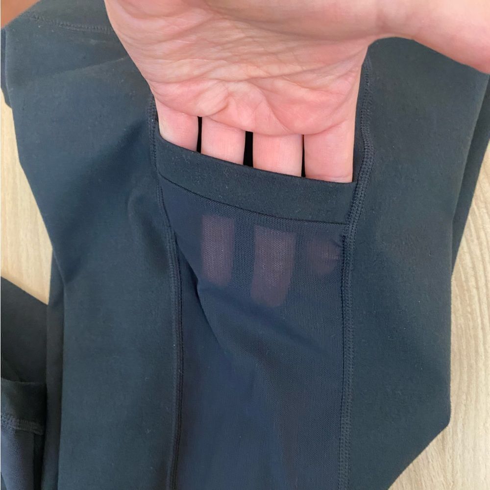 Fabletics Powerhold Mila Pocket Capri Leggings - Picture 4 of 10